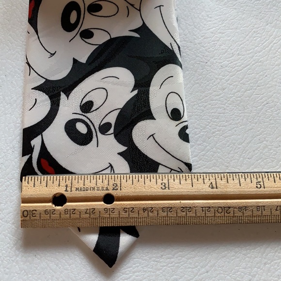 Mickey Mouse Tie - Picture 4 of 5